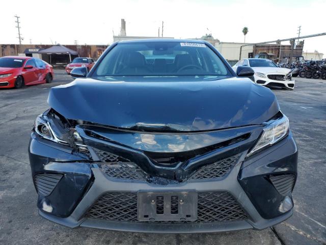 81656613 :رقم المزاد ، 4T1G11AK0LU501965 vin ، 2020 Toyota Camry Se مزاد بيع