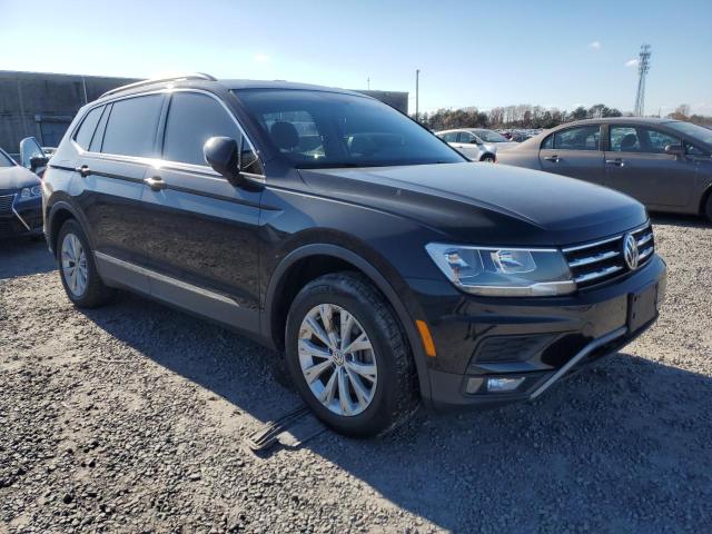 83060894 :رقم المزاد ، 3VV3B7AX0JM019403 vin ، 2018 Volkswagen Tiguan مزاد بيع