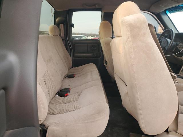 2004 Chevrolet Silverado მანქანა იყიდება აუქციონზე, vin: 1GCHC29UX4E333682, აუქციონის ნომერი: 83108674