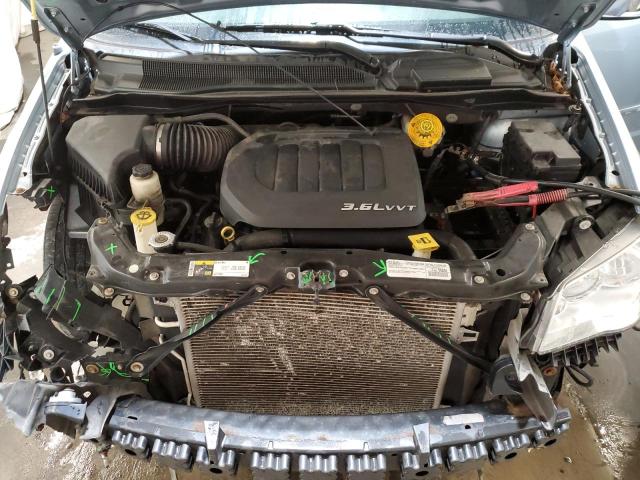 2016 Chrysler Town & Country მანქანა იყიდება აუქციონზე, vin: 2C4RC1CG2GR240437, აუქციონის ნომერი: 86421654