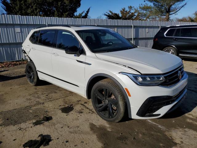 84062524 :رقم المزاد ، 3VVCB7AXXPM017215 vin ، 2023 Volkswagen Tiguan مزاد بيع