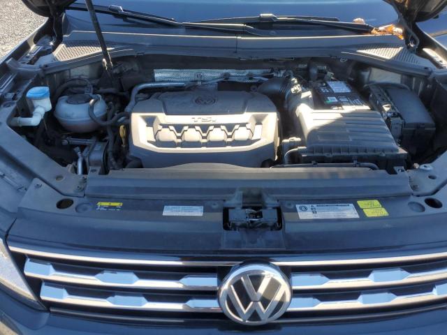 83060894 :رقم المزاد ، 3VV3B7AX0JM019403 vin ، 2018 Volkswagen Tiguan مزاد بيع