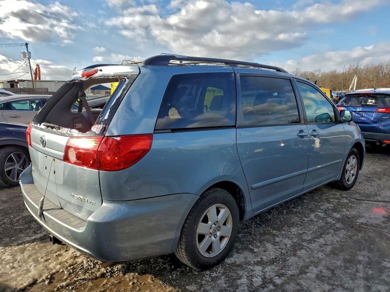 Продажа на аукционе авто 2010 Toyota Sienna Ce, vin: 5TDKK4CC7AS342236, номер лота: 98819695