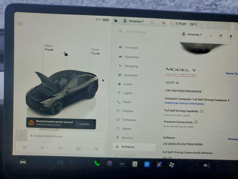 2024 Tesla Model Y მანქანა იყიდება აუქციონზე, vin: 7SAYGDEF3RA304036, აუქციონის ნომერი: 95738845
