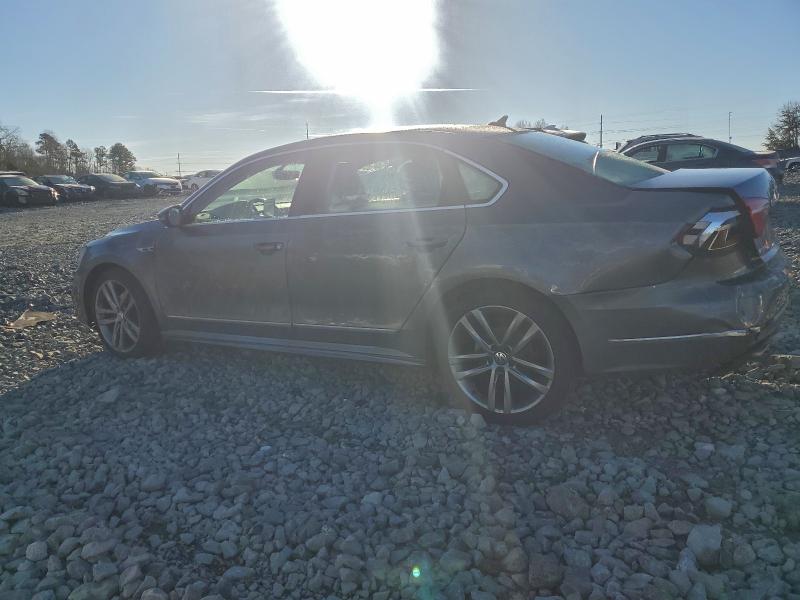 97872145 :رقم المزاد ، 1VWDT7A38HC068726 vin ، 2017 Volkswagen Passat R-l مزاد بيع