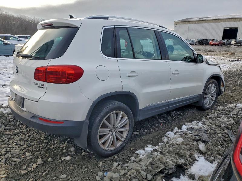 97138865 :رقم المزاد ، WVGBV7AX0DW541885 vin ، 2013 Volkswagen Tiguan مزاد بيع