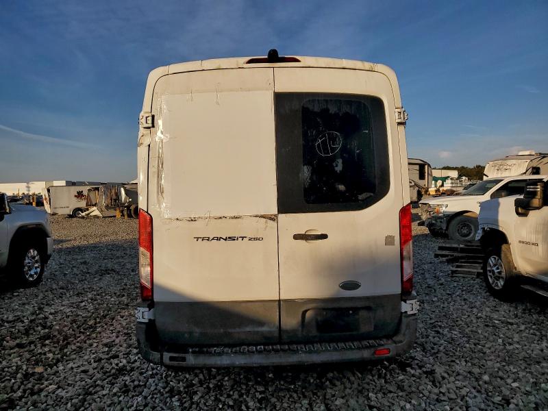 75696285 :رقم المزاد ، 1FTYR1CM9FKA29183 vin ، 2015 Ford Transit T- مزاد بيع