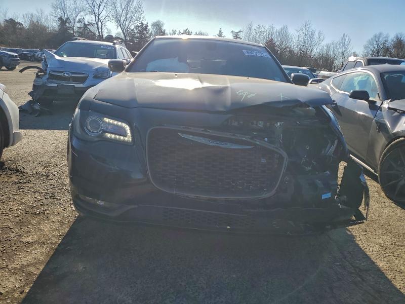 95094395 :رقم المزاد ، 2C3CCABG4GH310912 vin ، 2016 Chrysler 300 مزاد بيع