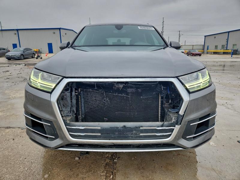 Продажа на аукционе авто 2017 Audi Q7, vin: WA1LAAF78HD012982, номер лота: 95906625