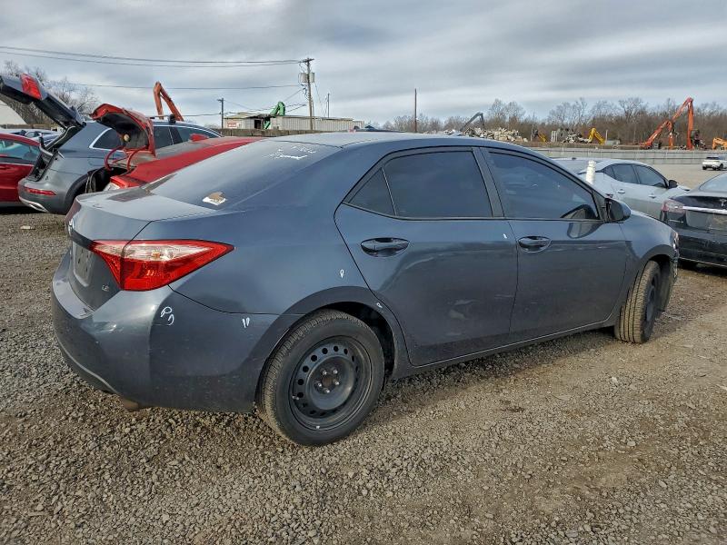 Продажа на аукционе авто 2018 Toyota Corolla, vin: 5YFBURHE5JP849002, номер лота: 95894265