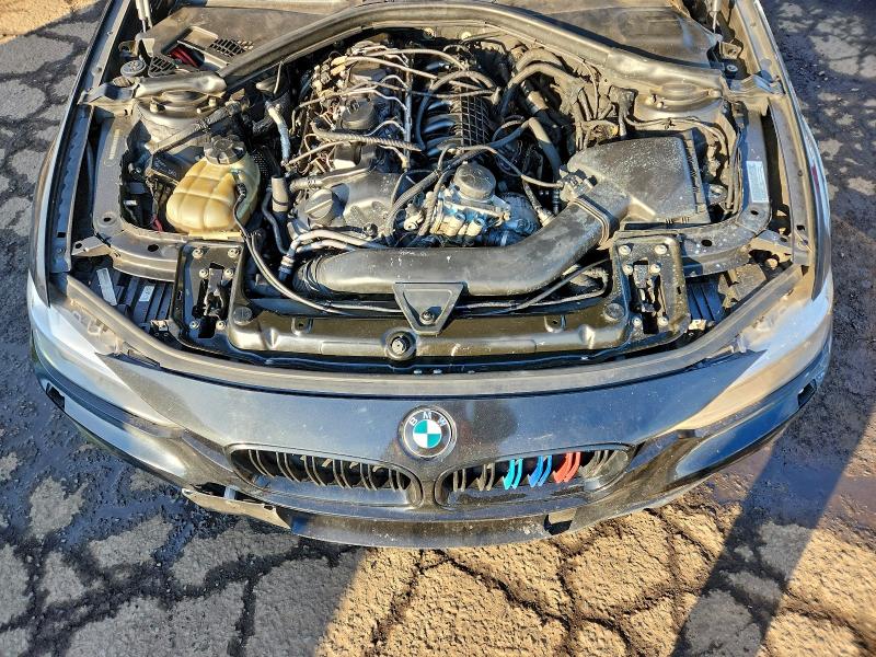 2013 Bmw 335 მანქანა იყიდება აუქციონზე, vin: WBA3B9G54DNR90038, აუქციონის ნომერი: 96502055