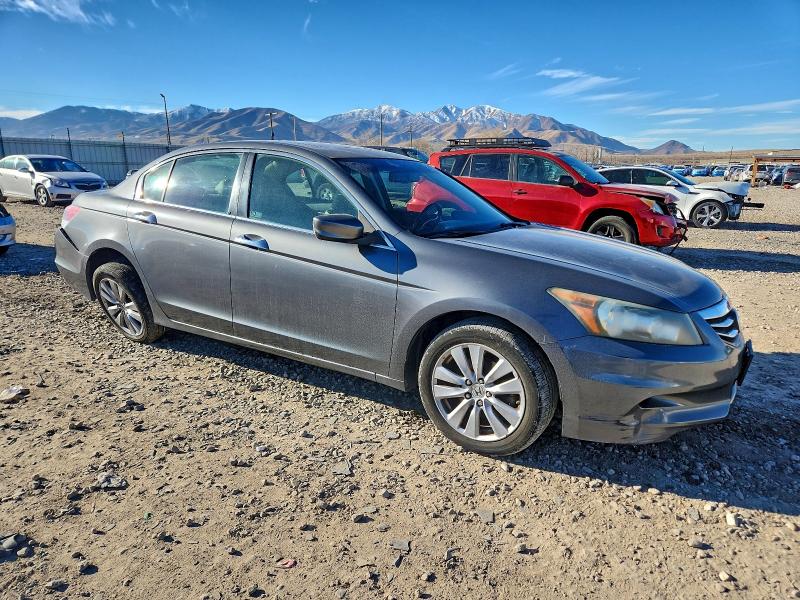 97112205 :رقم المزاد ، 1HGCP3F86BA004396 vin ، 2011 Honda Accord مزاد بيع
