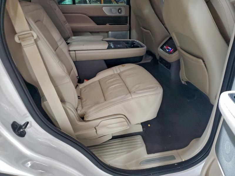 Продажа на аукционе авто 2019 Lincoln Navigator, vin: 5LMJJ2LT8KEL05750, номер лота: 95847085