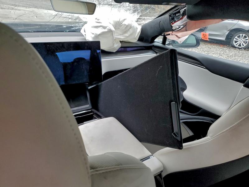 Продажа на аукционе авто 2022 Tesla Model S, vin: 5YJSA1E69NF483165, номер лота: 96639025