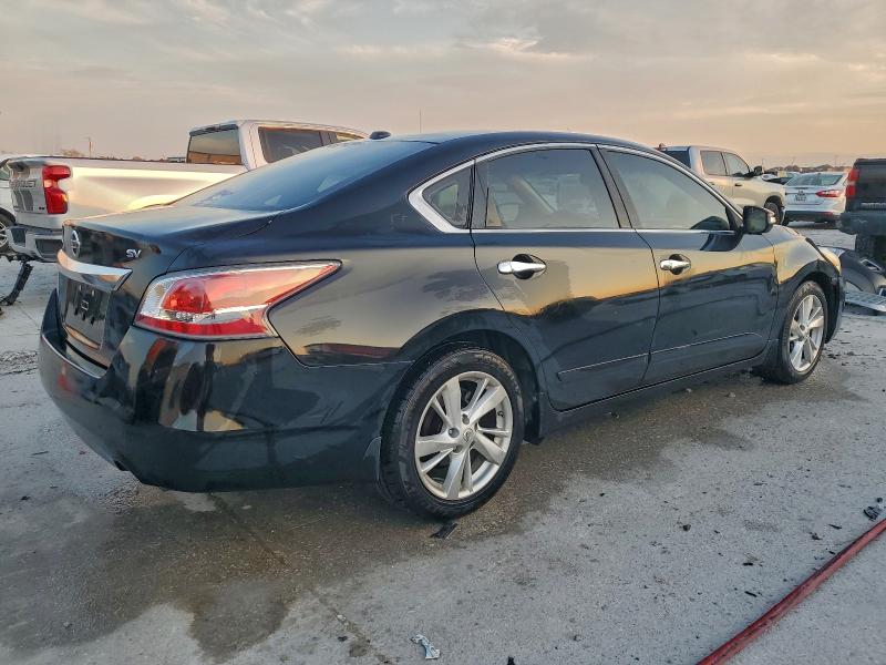 2015 Niss Altima მანქანა იყიდება აუქციონზე, vin: 1N4AL3AP5FC585972, აუქციონის ნომერი: 97403045