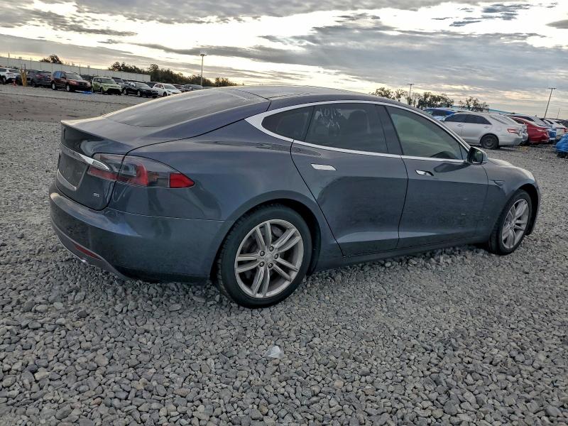 Продаж на аукціоні авто 2015 Tesla Model S 85, vin: 5YJSA1H19FF082832, номер лоту: 94877845