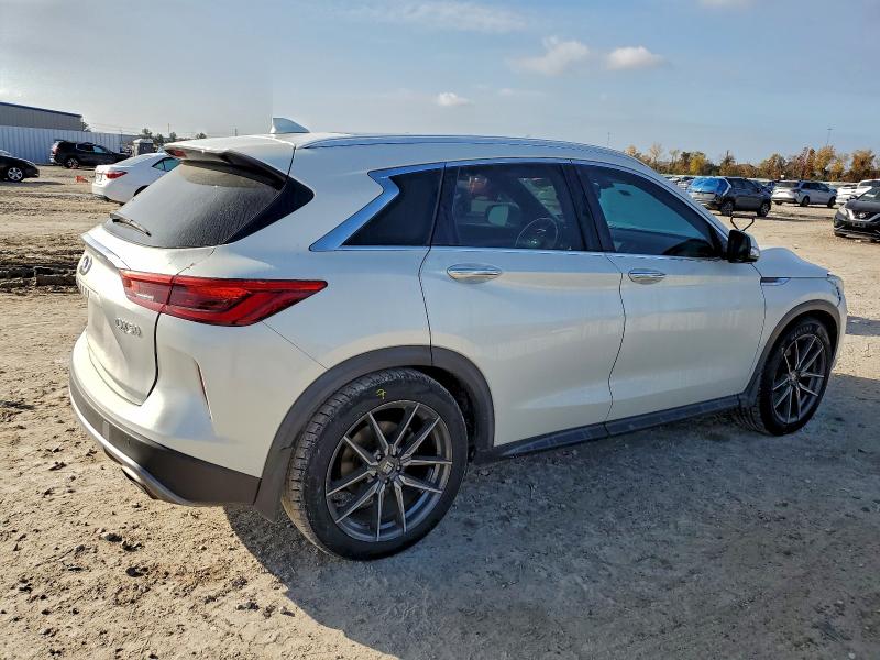 97976825 :رقم المزاد ، 3PCAJ5M30KF104849 vin ، 2019 Infiniti Qx50 مزاد بيع