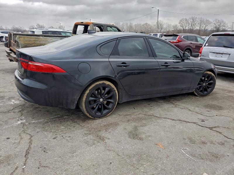 98441215 :رقم المزاد ، SAJBD4BN9HCY32252 vin ، 2017 Jaguar Xf Premium مزاد بيع