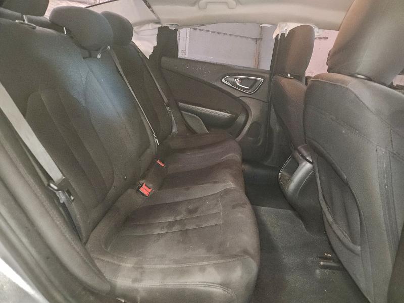 95338825 :رقم المزاد ، 1C3CCCAB2FN577747 vin ، 2015 Chrysler 200 مزاد بيع