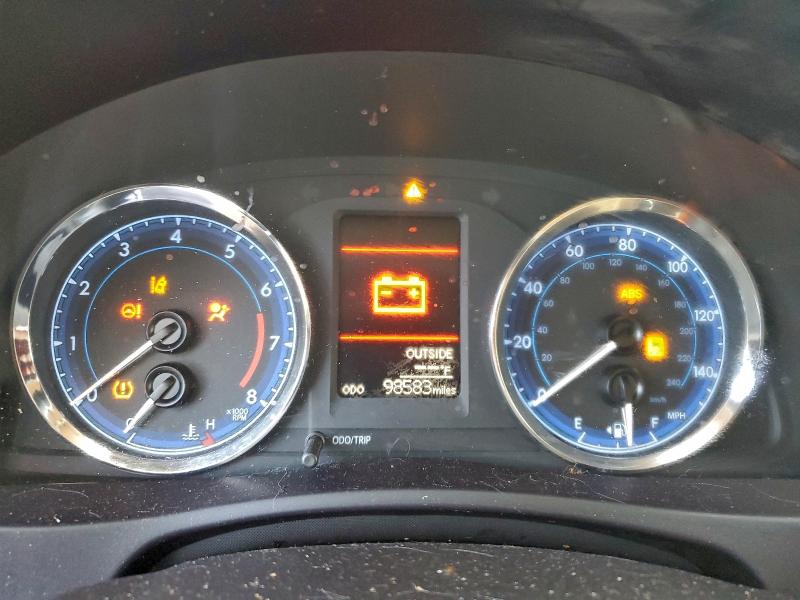 95655255 :رقم المزاد ، 5YFBURHE1JP760155 vin ، 2018 Toyota Corolla مزاد بيع