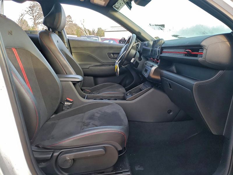 Продажа на аукционе авто 2024 Hyundai Kona, vin: KM8HACA33RU118409, номер лота: 97245125