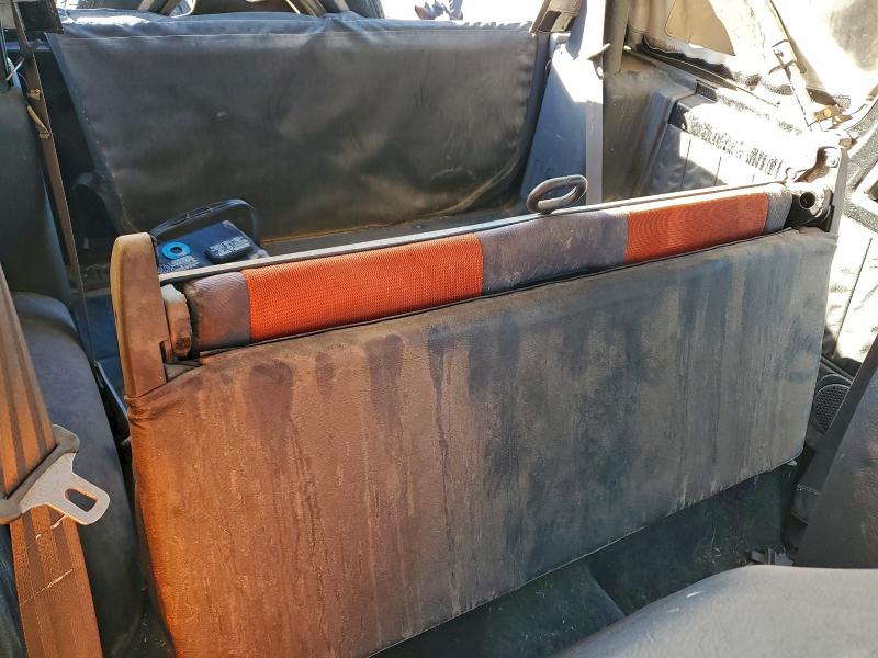 1993 Geo Tracker მანქანა იყიდება აუქციონზე, vin: 2CNBE18U0P6906928, აუქციონის ნომერი: 93800445