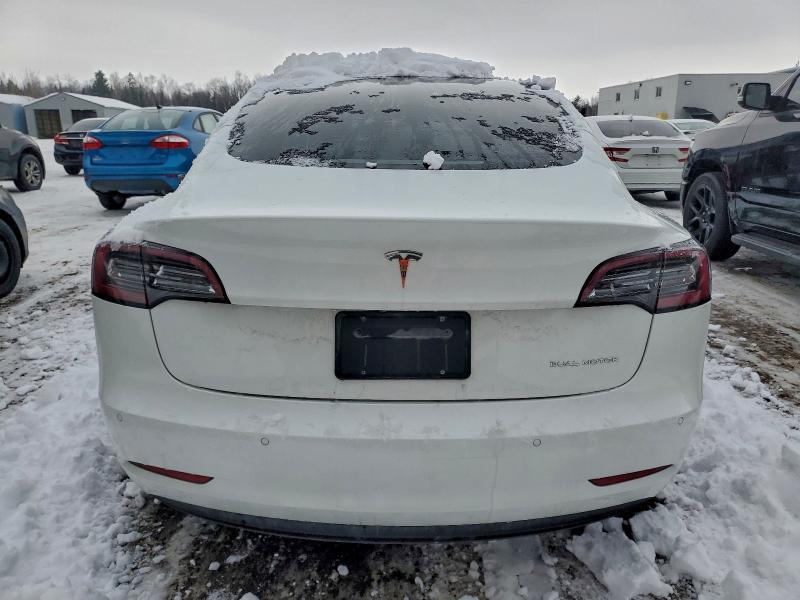 Продажа на аукционе авто 2022 Tesla Model 3, vin: 5YJ3E1EB1NF123703, номер лота: 97084725