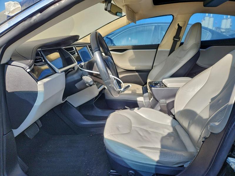 94360345 :رقم المزاد ، 5YJSA1DG8DFP03663 vin ، 2013 Tesla Model S مزاد بيع