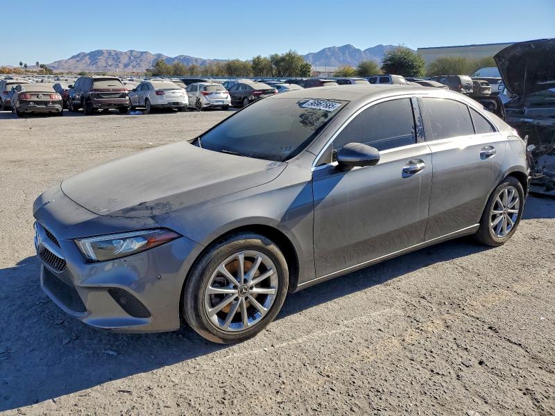 96967585 :رقم المزاد ، WDD3G4EB5KW027212 vin ، 2019 Mercedes-benz A مزاد بيع