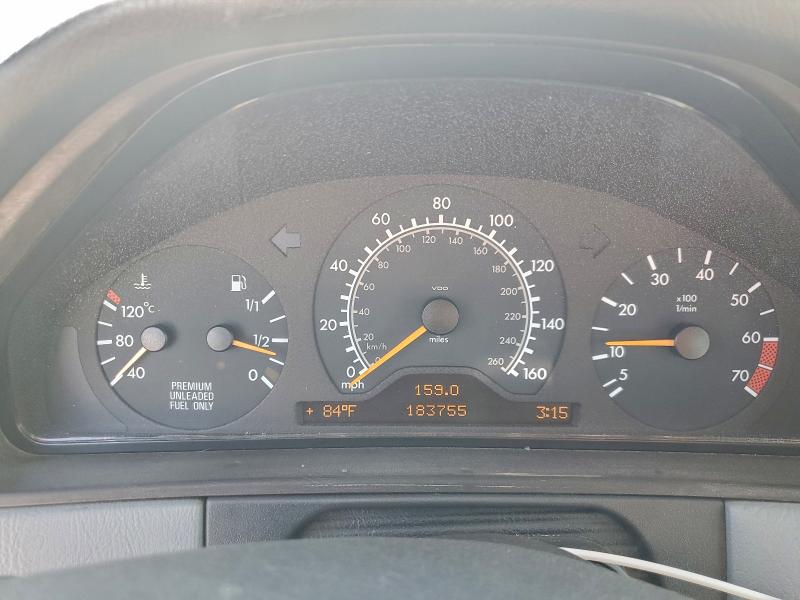 97879025 :رقم المزاد ، WDBJH65F4WA528431 vin ، 1998 Mercedes-benz E مزاد بيع