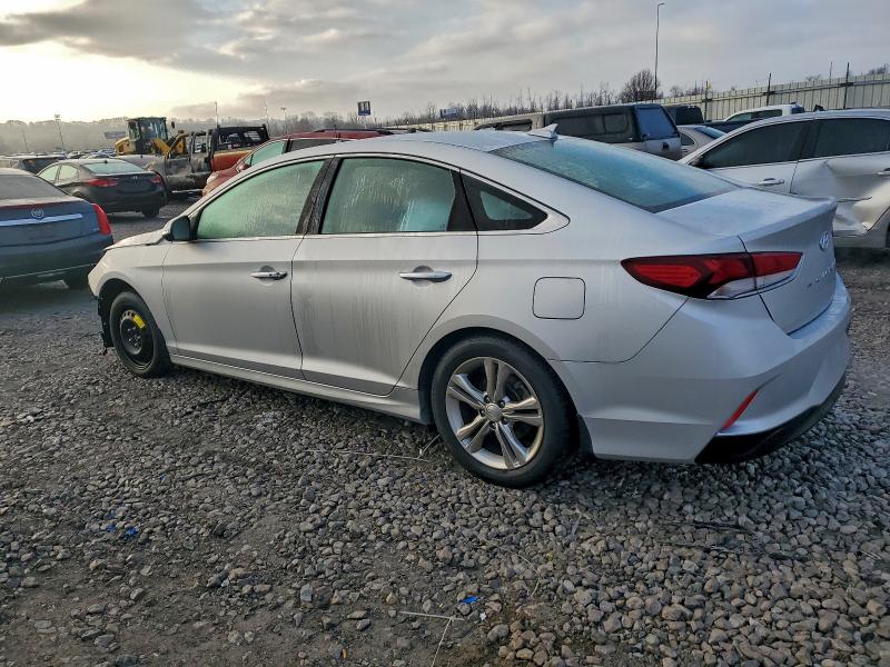 2018 Hyundai Sonata Spo მანქანა იყიდება აუქციონზე, vin: 5NPE34AF4JH695773, აუქციონის ნომერი: 98148705