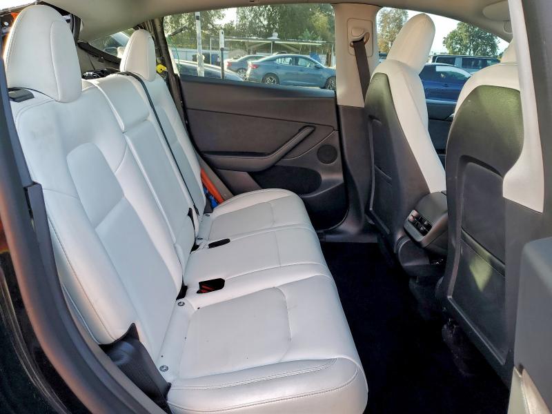 97204915 :رقم المزاد ، 7SAYGDEF0NF530581 vin ، 2022 Tesla Model Y مزاد بيع