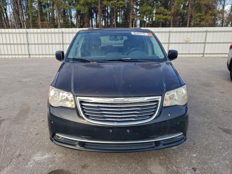 96454745 :رقم المزاد ، 2C4RC1BG2GR147905 vin ، 2016 Chrysler Town & Country مزاد بيع