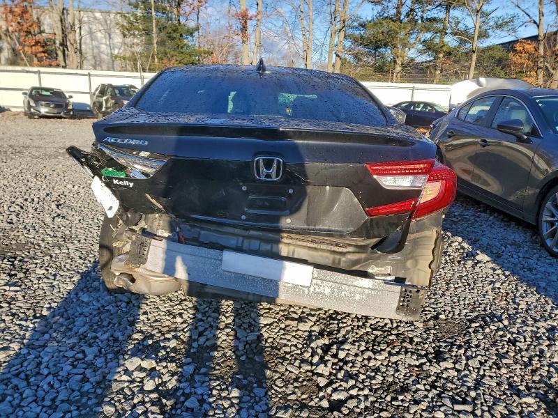 2018 Honda Accord მანქანა იყიდება აუქციონზე, vin: 1HGCV1F12JA263382, აუქციონის ნომერი: 97162745