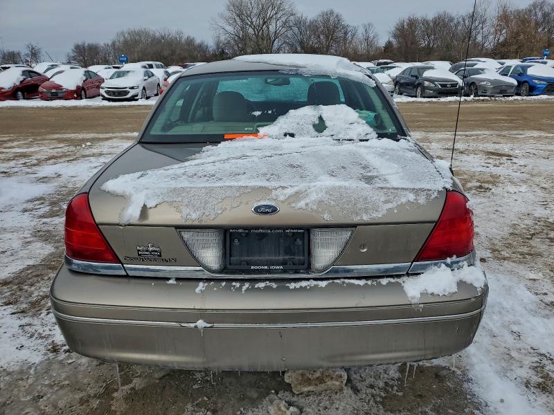 2005 Ford Crown Victoria მანქანა იყიდება აუქციონზე, vin: 2FAFP74W25X110446, აუქციონის ნომერი: 54294606