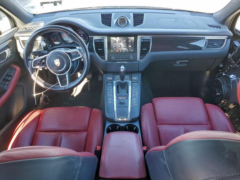 99104295 :رقم المزاد ، WP1AB2A55HLB10068 vin ، 2017 Porsche Macan مزاد بيع