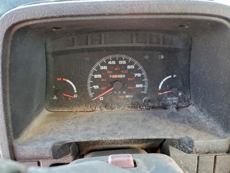 1993 Geo Tracker მანქანა იყიდება აუქციონზე, vin: 2CNBE18U0P6906928, აუქციონის ნომერი: 93800445