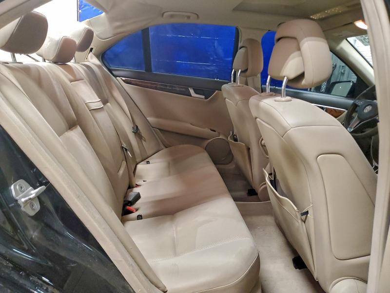2012 Mercedes-benz C მანქანა იყიდება აუქციონზე, vin: WDDGF4HB3CR238893, აუქციონის ნომერი: 70048555