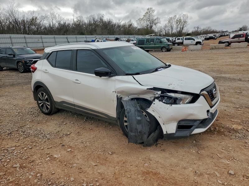 Продажа на аукционе авто 2019 Nissan Kicks, vin: 3N1CP5CU3KL565484, номер лота: 94704655