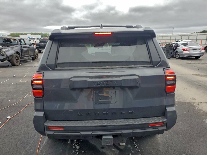 94221535 :رقم المزاد ، JTEVA5AR3S5005062 vin ، 2025 Toyota 4runner Sr مزاد بيع