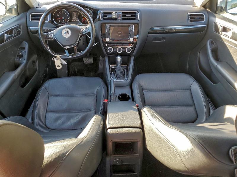 95443645 :رقم المزاد ، 3VWL17AJ5HM225529 vin ، 2017 Volkswagen Jetta مزاد بيع