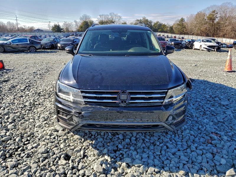 Продажа на аукционе авто 2020 Volkswagen Tiguan, vin: 3VV3B7AX1LM045396, номер лота: 95423385