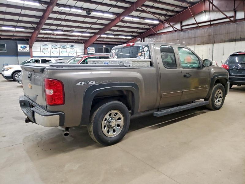 Auction sale of the 2013 Chevrolet Silverado, vin: 1GCRKREA2DZ108984, lot number: 97623935