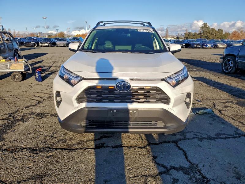 Продажа на аукционе авто 2024 Toyota Rav4, vin: JTMB6RFV6RJ056840, номер лота: 97613635