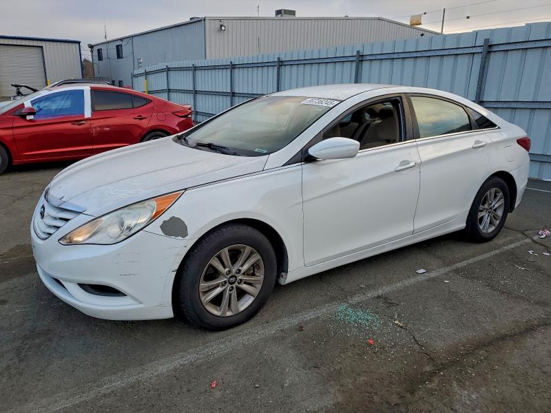 2013 Hyundai Sonata მანქანა იყიდება აუქციონზე, vin: 5NPEB4AC7DH696784, აუქციონის ნომერი: 96736245