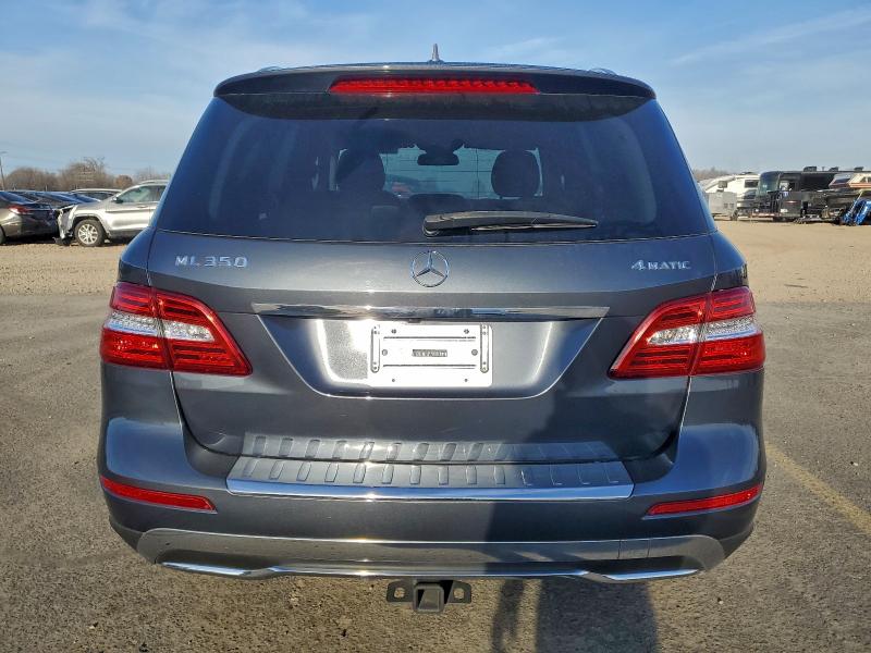 Продажа на аукционе авто 2015 Mercedes-benz Ml, vin: 4JGDA5HB3FA562880, номер лота: 95495885