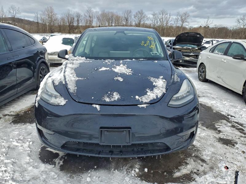 Auction sale of the 2025 Tesla Model Y, vin: 7SAYGAEE0SF308544, lot number: 95700385