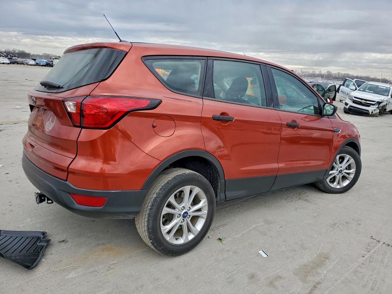 Продаж на аукціоні авто 2019 Ford Escape, vin: 1FMCU0F76KUB53513, номер лоту: 97325925