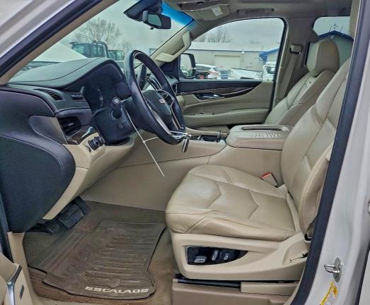 Продажа на аукционе авто 2018 Cadillac Escalade, vin: 1GYS4BKJ1JR103885, номер лота: 96981825