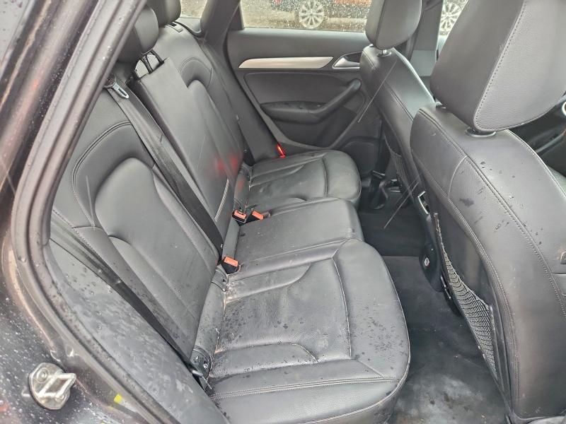 97758075 :رقم المزاد ، WA1ECCFSXJR003096 vin ، 2018 Audi Q3 مزاد بيع